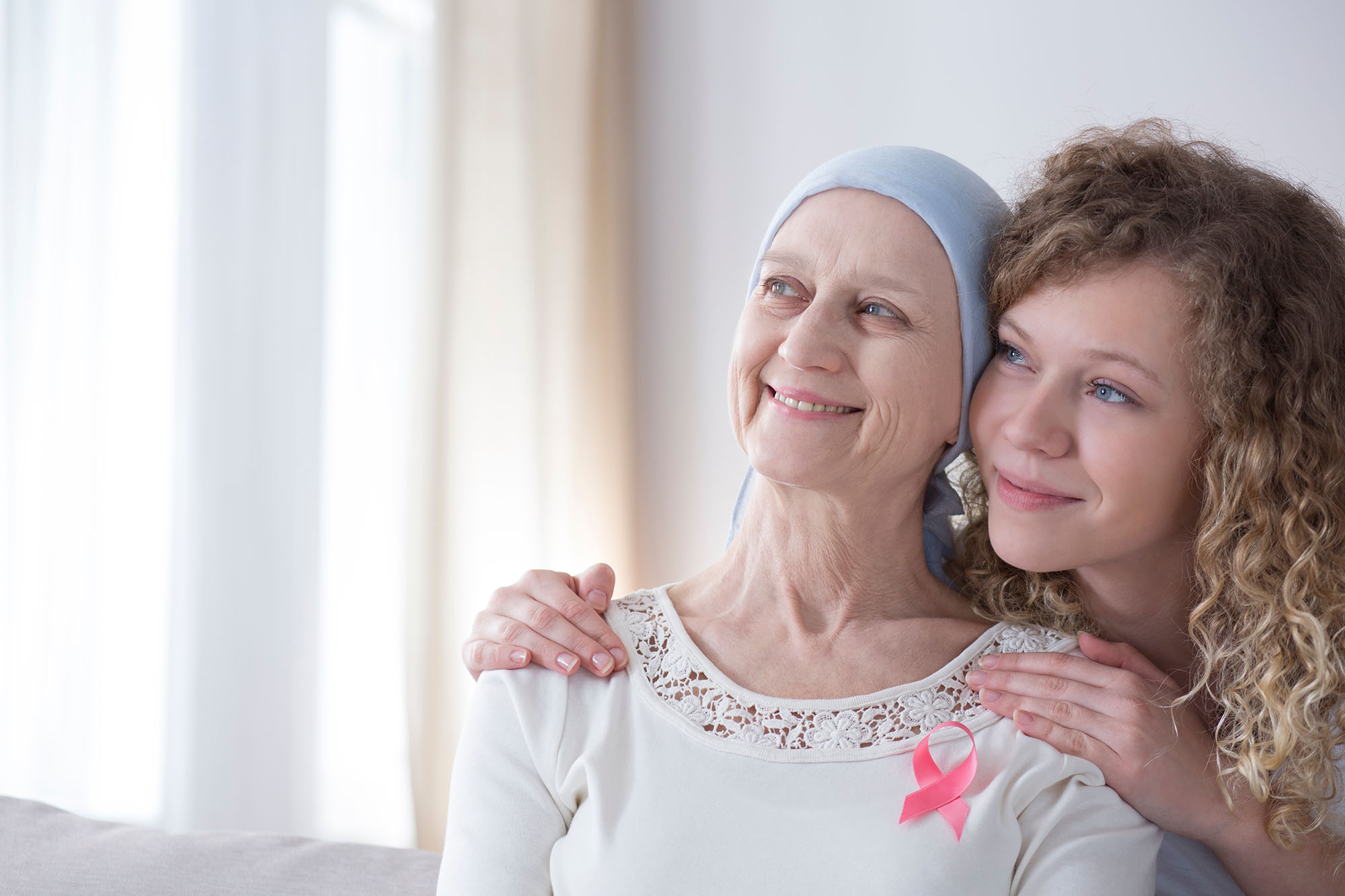 patient and daughter spending together time at Roxburghe House Aberdeen